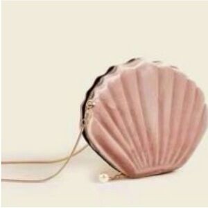 Velvet Shell Shaped Crossbody Bag